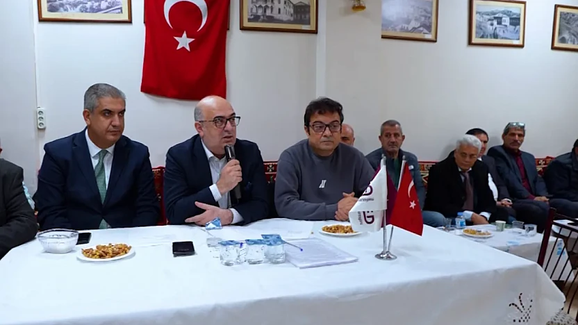 İstanbul Elazığlılar Dayanışma Derneğinde bayrak değişimi