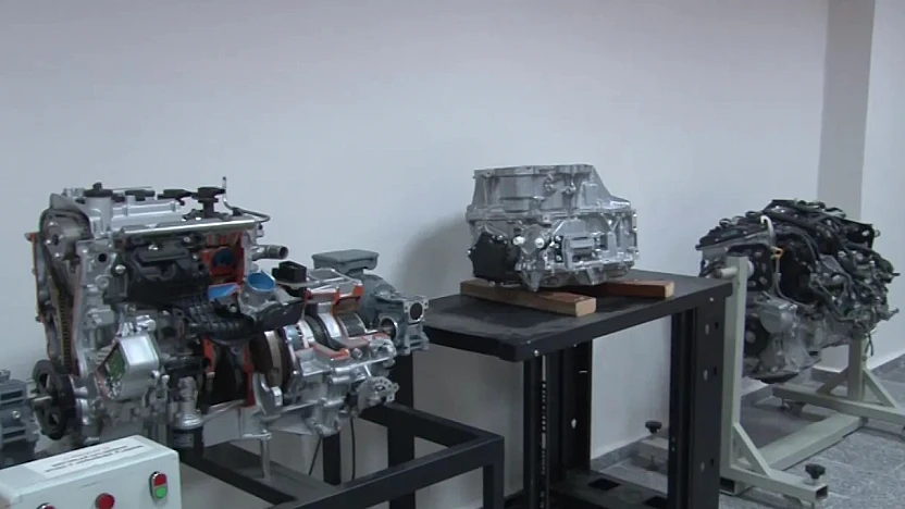 Şahin, 'Hibritli Taşıt Teknolojileri Bölümünü' tanıttı