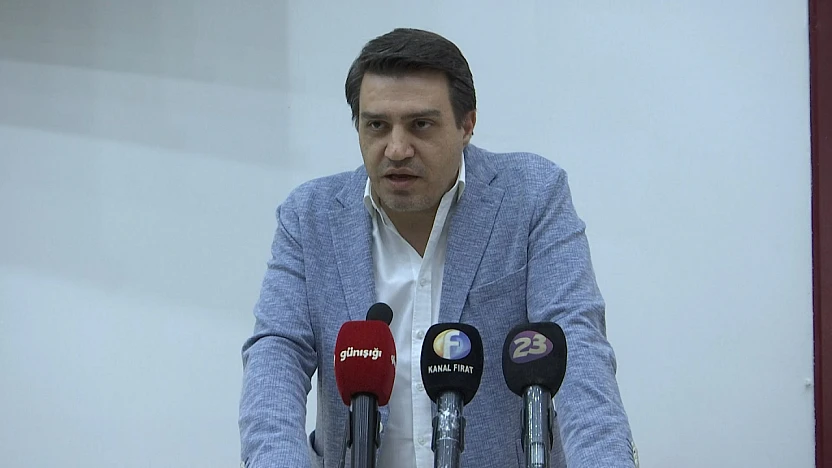 Usta sanatçı Esat Kabaklı, öğrencilerle bir araya geldi