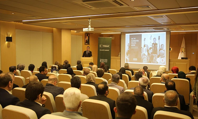 AK Parti Elazığ İl Başkanlığı'ndan bağımlılıkla mücadele semineri