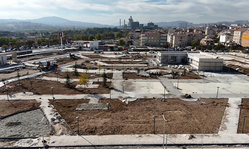 Başkan Şerifoğulları Doğu Park'ta incelemelerde bulundu