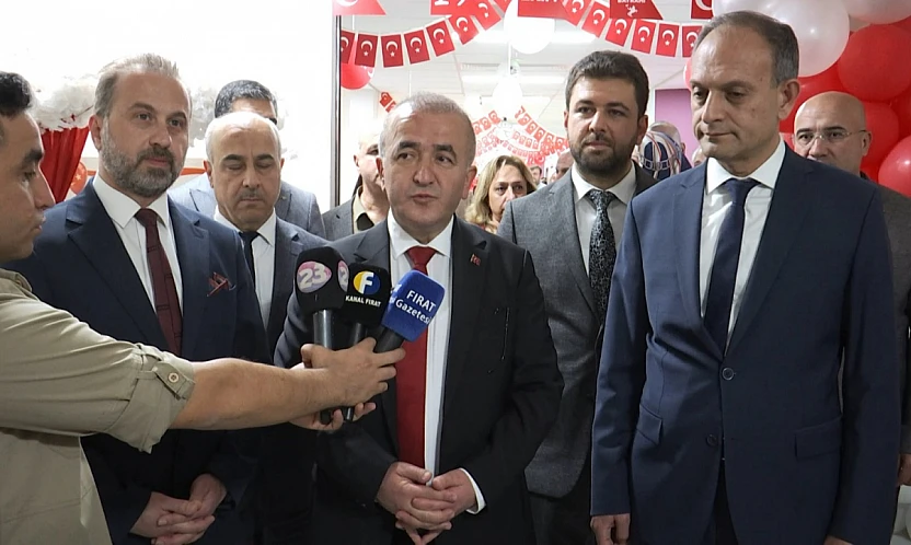 Cumhuriyet'in 102. Yılı Fethi Sekin Şehir Hastanesi'nde kutlandı