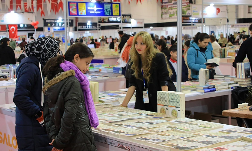 Elazığ Belediyesi 6. Kitap Fuarı'na ziyaretçi akını