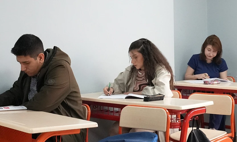 Elazığ Belediyesi, gençlere eğitim desteğini sürdürüyor