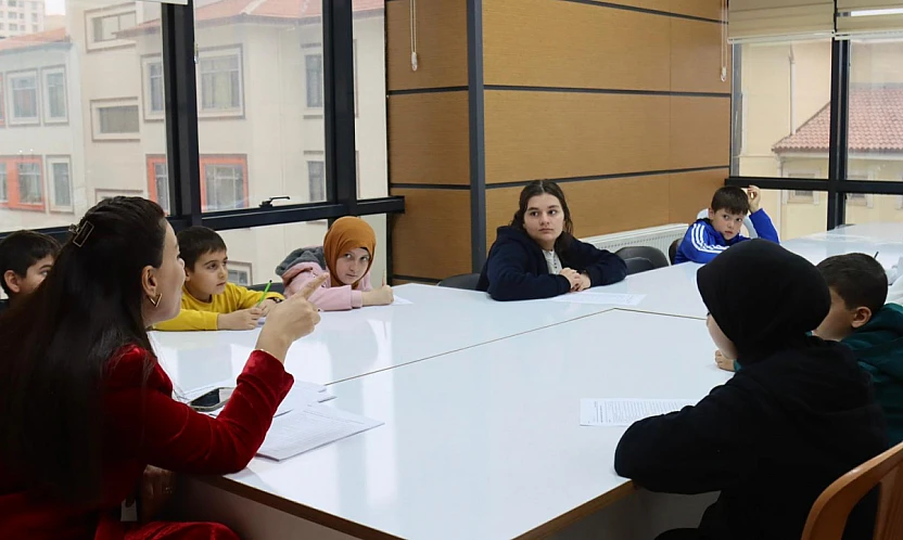 Elazığ Belediyesi'nin düzenlediği 'Pozitif Nesil Gurup Terapileri' başladı