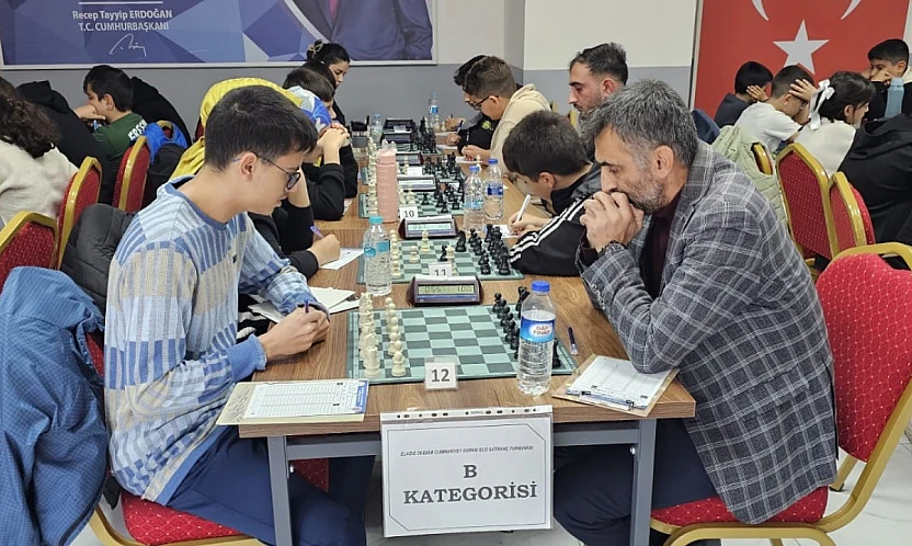 Elazığ Cumhuriyet Kupası Satranç Turnuvası tamamlandı