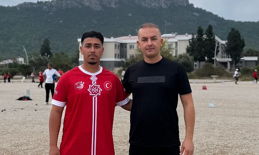 Elazığ'dan çıkan Gençlik ve Spor Kulübü sporcusu, Antalya'da zirveye çıktı