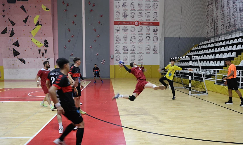 Elazığ GSİM SK Hentbol Takımı, Gaziantep karşısında fark attı: 40-19