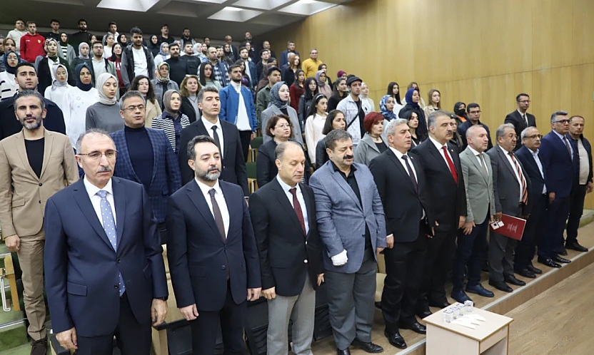 Fırat Üniversitesinde Cumhuriyet Bayramı nedeniyle konferans düzenlendi