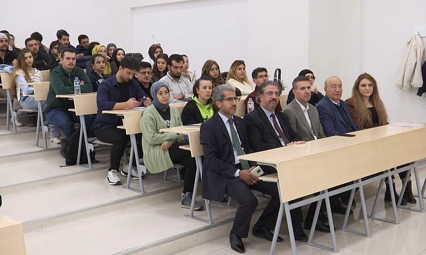 FÜ'de 'Yeni Nesil İş Kurma ve İş Bulma' konulu panel