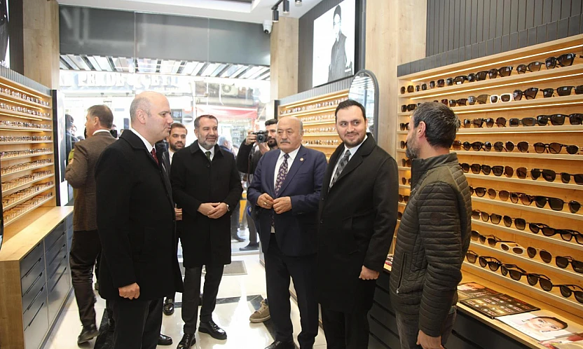 Genel Başkan Yardımcısı İleri ile Başkan Şerifoğulları'ndan esnaf ziyareti