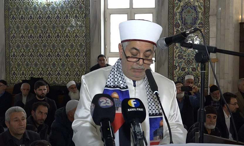 Hafızlık icazet töreninde 120 hafız diplomalarını aldı