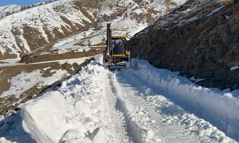İl Özel İdaresi karla mücadele çalışmalarını sürdürüyor