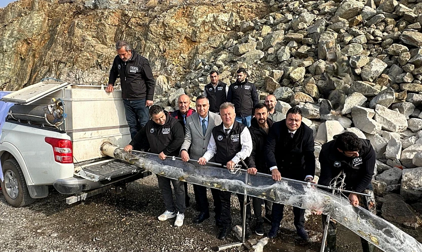 Karakaya Baraj Gölü'ne yavru balık bırakıldı