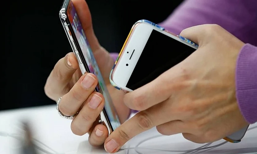 Öğrencilere akıllı telefon alırken ÖTV yok!