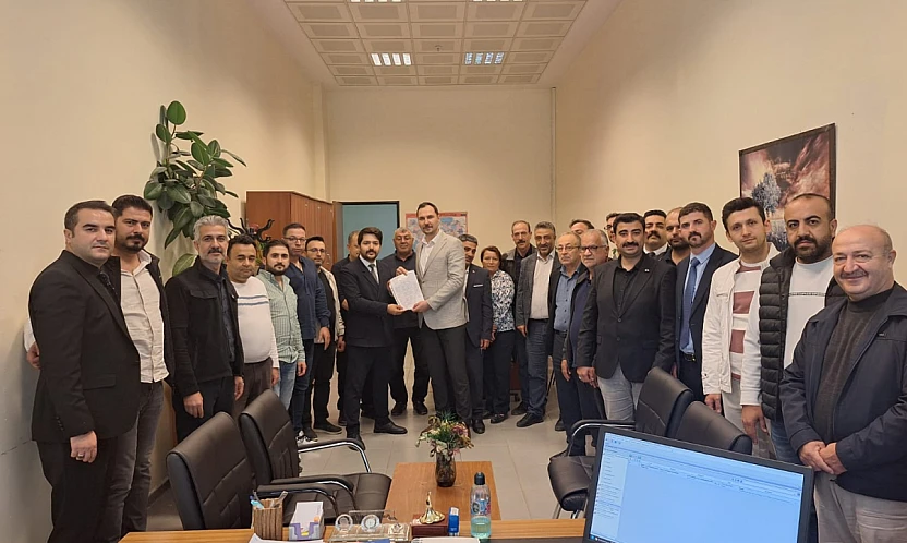 Türk Büro-Sen Elazığ Şube Başkanı Tarkan Ömer Bankur'a mazbata töreni