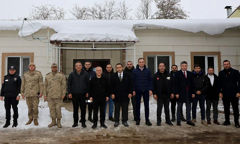 Vali Hatipoğlu, köylerde yürütülen çalışmaları yerinde incelendi
